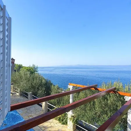 House Side Sunset 度假居